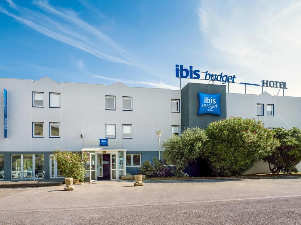 Ibis Budget Arles Sud Fourchon Exterior foto