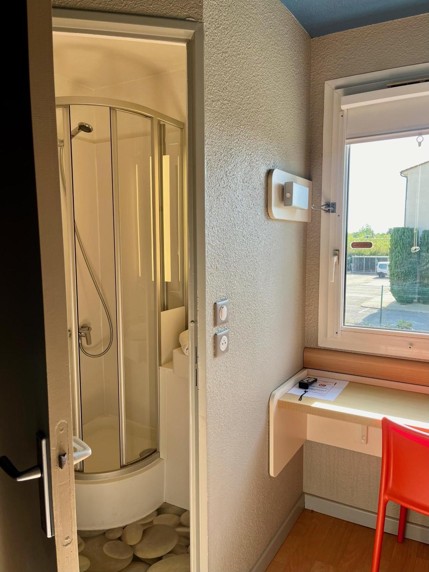Ibis Budget Arles Sud Fourchon Exterior foto